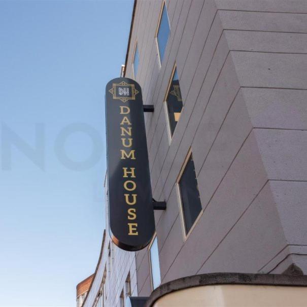 Spacious Urban City Apartment Doncaster Exterior foto